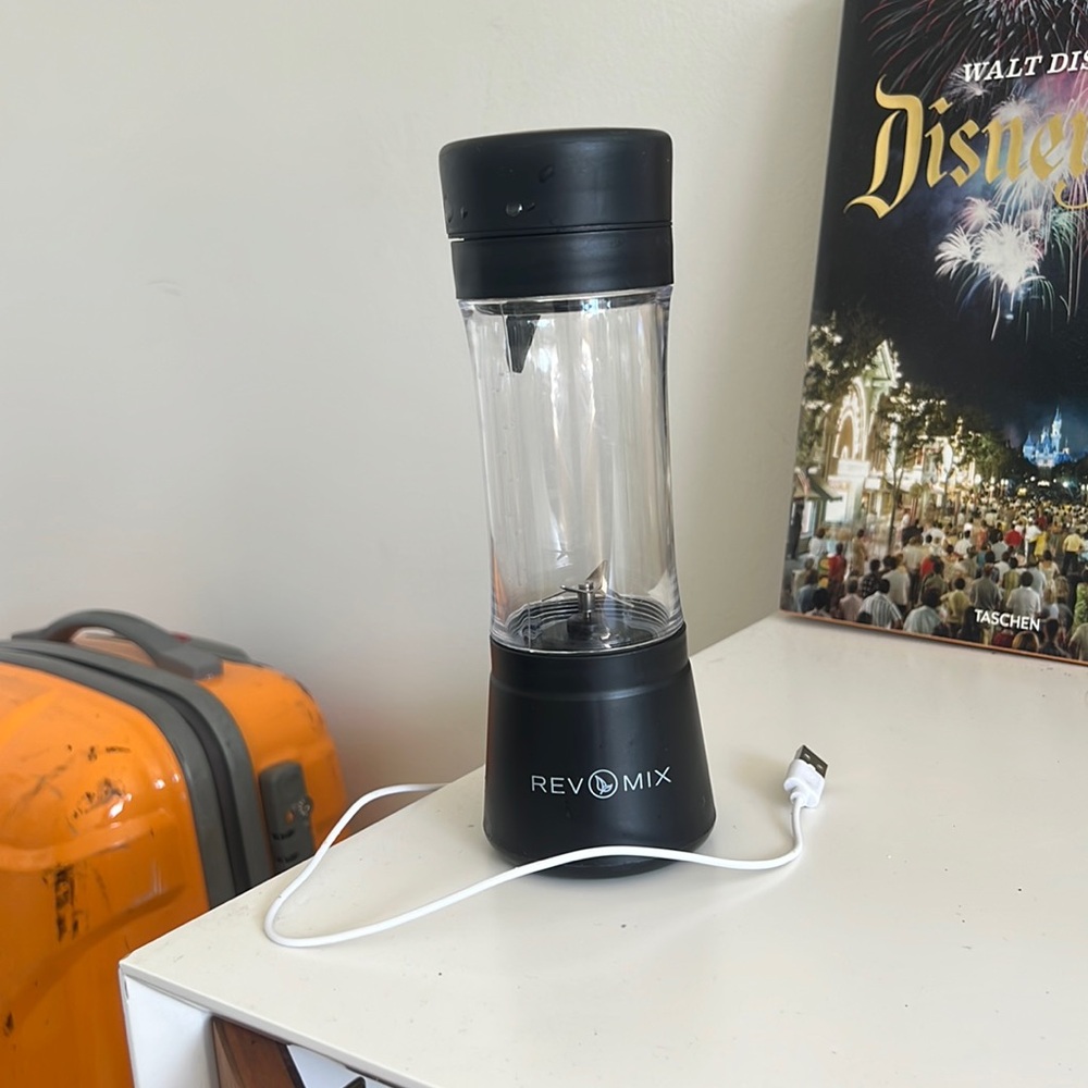 Portable blender
